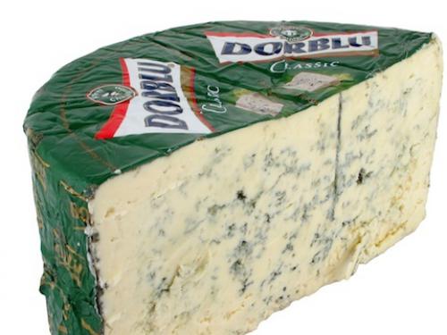 Купить Сыр "ДорБлю Класик" с благородной голубой плесенью, Германия