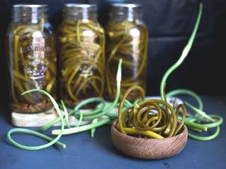 Купить Маринованные стрелки чеснока