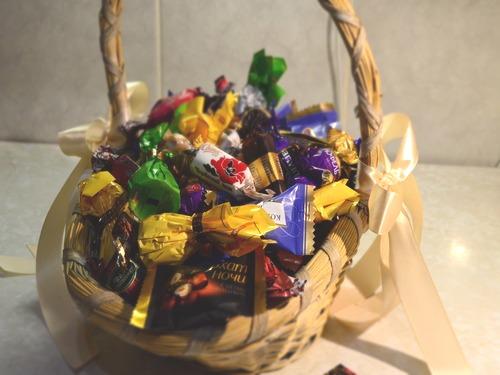 Купити Подарочный набор: "Пасхальная корзина сладостей"