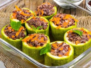 Купить Домашний фаршированный кабачок