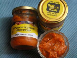 Купить Вегетарианская томатная паста-мазанка с сельдереем и яблоками