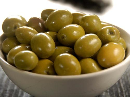 Купить Зеленые оливки с косточкой, 430 гр