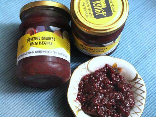 Купить Фруктовая вишневая паста-мазанка с шоколадом и сушеной клюквой
