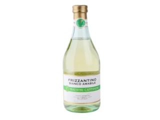 Купить Игристое полусладкое вино Maestri Cantinieri Frizzantino Bianco Amabile 1.5 л