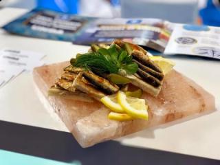 Купить Сардины подкопченые в оливковом масле с лимоном и базиликом, ТМ Diplomats
